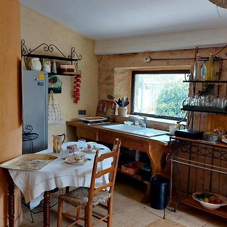 L'Olivier Sur La Place La Rochegiron Экстерьер фото